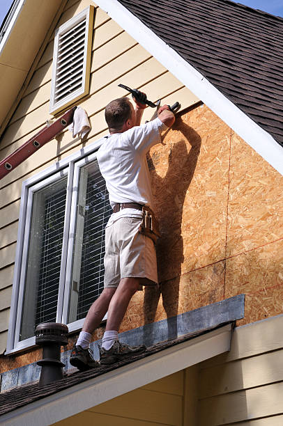 Best Fascia and Soffit Installation  in Deer Park, WA